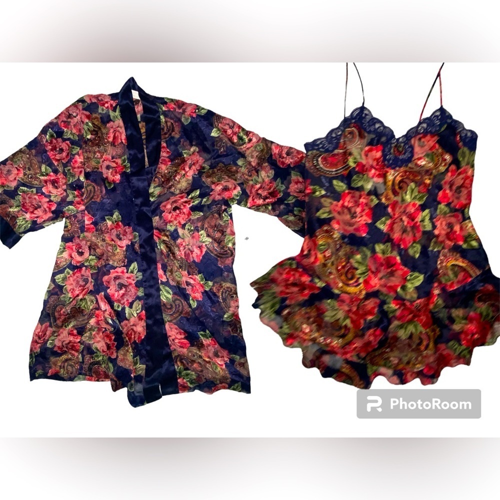Victoria Secret Gold Label Vintage Floral Chemise Slip and Robe Set O/S-M